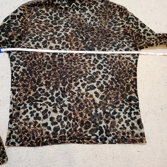 Women’s shirts - Picture 4 of 7